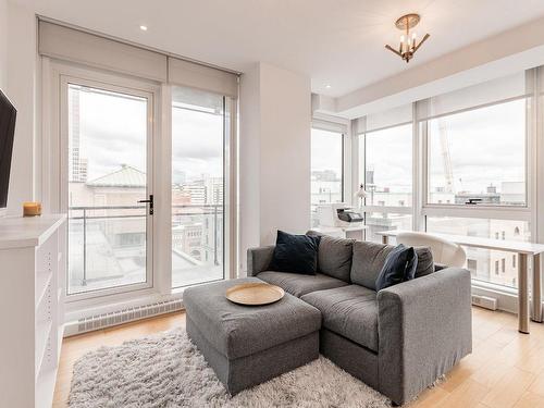 Salon - 1609-1188 Av. Union, Montréal (Ville-Marie), QC - Indoor Photo Showing Living Room