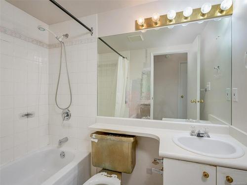 807-835 View St, Victoria, BC - Indoor Photo Showing Bathroom