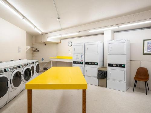 1507-620 Toronto St, Victoria, BC - Indoor Photo Showing Laundry Room