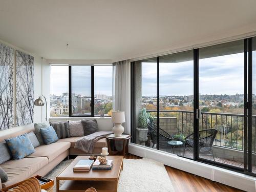 1507-620 Toronto St, Victoria, BC - Indoor Photo Showing Living Room