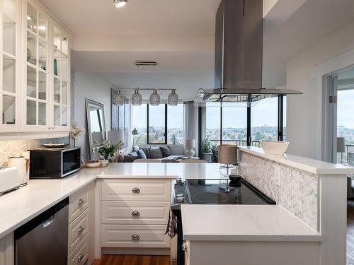 1507-620 Toronto St, Victoria, BC - Indoor Photo Showing Kitchen