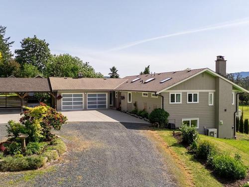 1355 Tapping Rd, North Saanich, BC 