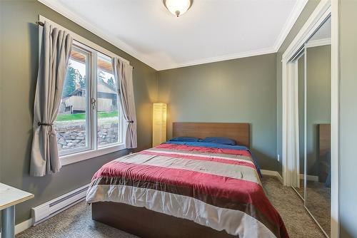 677 Drummond Court, Kelowna, BC - Indoor Photo Showing Bedroom