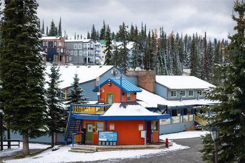 202-148 Silver Lode Lane, Vernon, BC - Outdoor With Facade