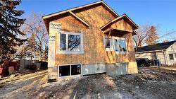 624 Magnan ST  Winnipeg, MB R2Y 1S7