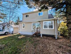 22 Walker Street  Dartmouth, NS B2X 1B1