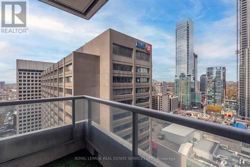 2101 - 35 Balmuto Street, Toronto, ON - Outdoor