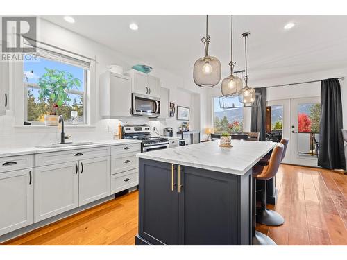 13192 Cliffstone Court, Lake Country, BC - Indoor Photo Showing Kitchen With Upgraded Kitchen