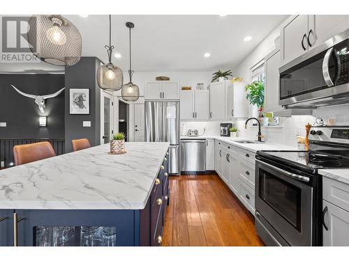 13192 Cliffstone Court, Lake Country, BC - Indoor Photo Showing Kitchen With Upgraded Kitchen