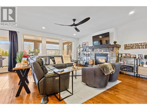 13192 Cliffstone Court, Lake Country, BC - Indoor Photo Showing Living Room With Fireplace