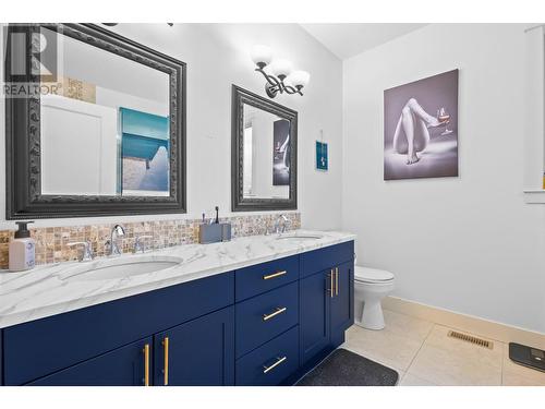 13192 Cliffstone Court, Lake Country, BC - Indoor Photo Showing Bathroom