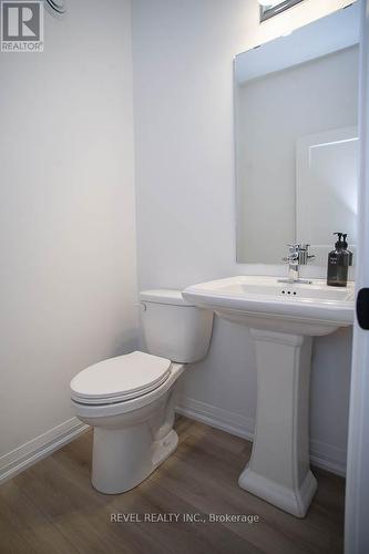 40 - 55 Tom Brown Drive, Brant, ON - Indoor Photo Showing Bathroom