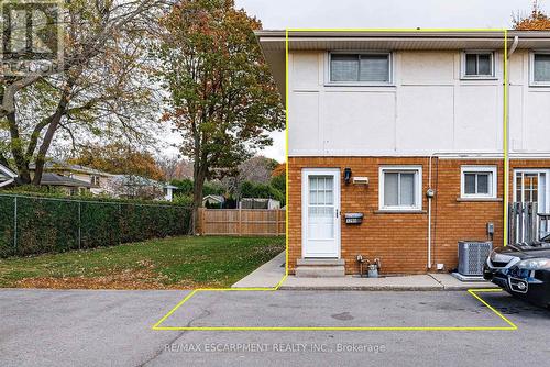 1295 Fennell Avenue E, Hamilton, ON - Outdoor