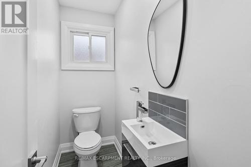 1295 Fennell Avenue E, Hamilton, ON - Indoor Photo Showing Bathroom