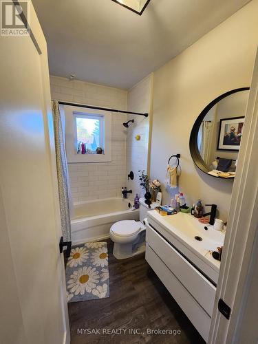 41-43 Albert Street, Hamilton, ON - Indoor Photo Showing Bathroom