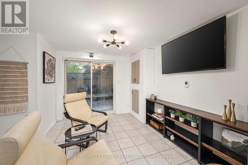 966 Princess Avenue, London, ON - Indoor Photo Showing Dining Room