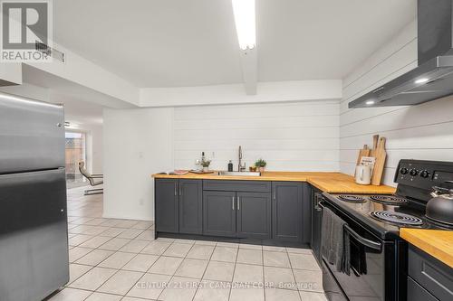 966 Princess Avenue, London, ON - Indoor Photo Showing Bathroom