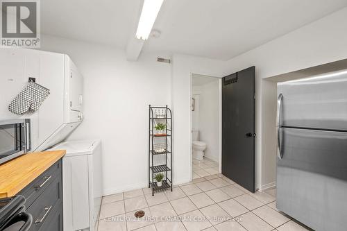 966 Princess Avenue, London, ON - Indoor Photo Showing Laundry Room