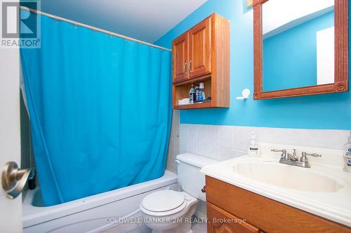 719 Wesley Drive, Oshawa (Donevan), ON - Indoor Photo Showing Bathroom