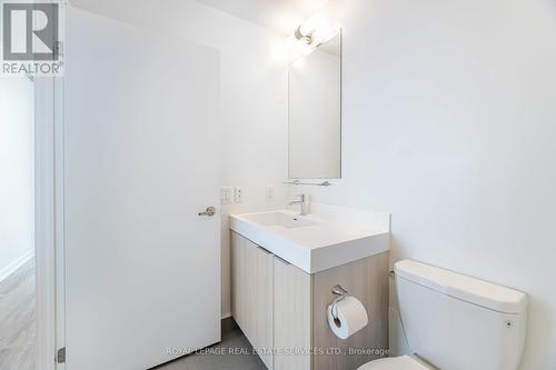 2304 - 20 Tubman Avenue, Toronto, ON - Indoor Photo Showing Bathroom