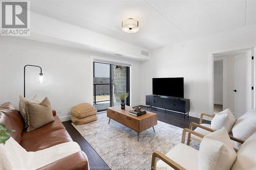 2550 Sandwich West Parkway Unit# 216, Lasalle, ON - Indoor Photo Showing Living Room