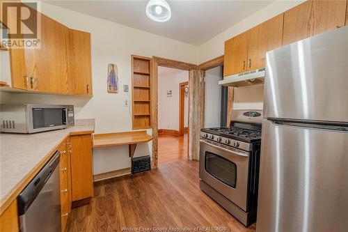 854 Arthur, Windsor, ON - Indoor Photo Showing Kitchen