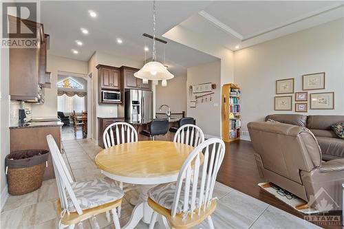 2660 Chamberland North Street, Rockland, ON - Indoor Photo Showing Dining Room