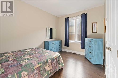 2660 Chamberland North Street, Rockland, ON - Indoor Photo Showing Bedroom