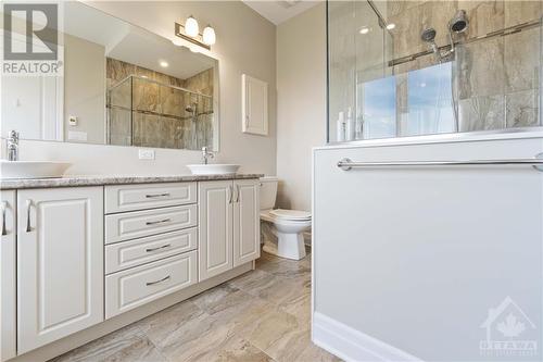 2660 Chamberland North Street, Rockland, ON - Indoor Photo Showing Bathroom