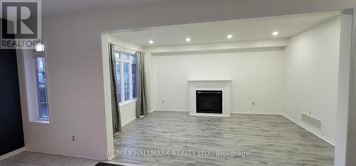 15 Oakmoor Lane, Markham, ON - Indoor With Fireplace