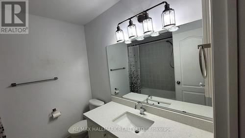 15 Oakmoor Lane, Markham, ON - Indoor Photo Showing Bathroom