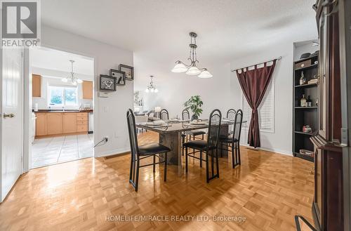 5160 Boardwalk Drive, Mississauga, ON - Indoor Photo Showing Dining Room