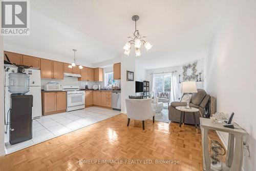 5160 Boardwalk Drive, Mississauga, ON - Indoor Photo Showing Kitchen