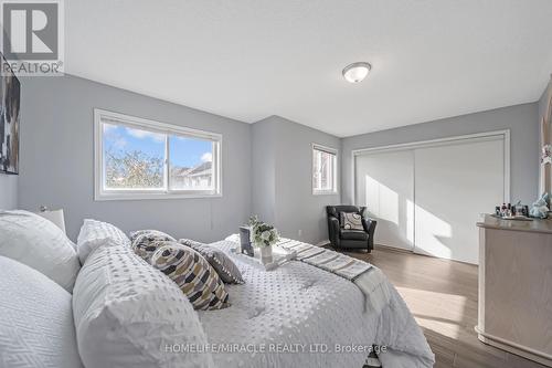 5160 Boardwalk Drive, Mississauga, ON - Indoor Photo Showing Bedroom