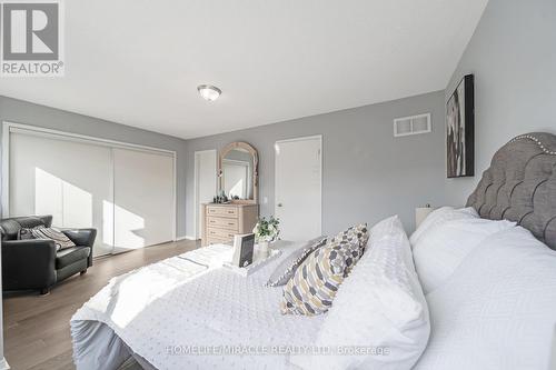 5160 Boardwalk Drive, Mississauga, ON - Indoor Photo Showing Bedroom