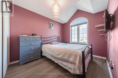 5160 Boardwalk Drive, Mississauga, ON - Indoor Photo Showing Bedroom