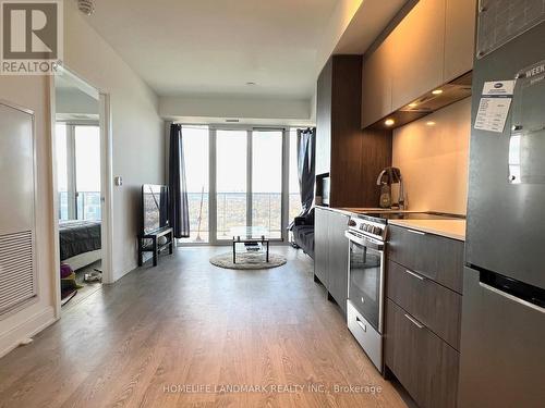 3901 - 70 Annie Craig Drive, Toronto, ON - Indoor Photo Showing Kitchen