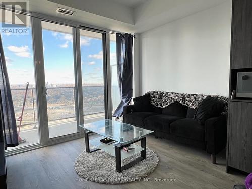 3901 - 70 Annie Craig Drive, Toronto, ON - Indoor Photo Showing Living Room