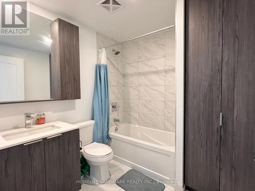 3901 - 70 Annie Craig Drive, Toronto, ON - Indoor Photo Showing Bathroom