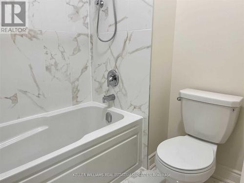 507 Dundas Street E, Oakville, ON - Indoor Photo Showing Bathroom