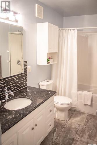 629 Crawford Avenue E, Melfort, SK - Indoor Photo Showing Bathroom