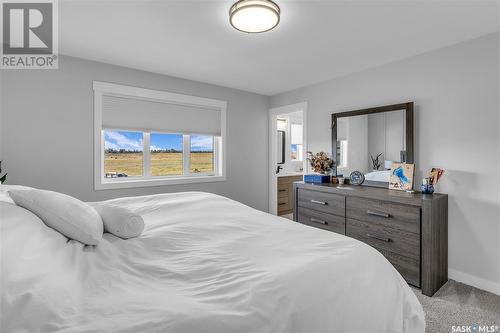 370 Chelsom Manor, Saskatoon, SK - Indoor Photo Showing Bedroom