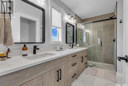 370 Chelsom Manor, Saskatoon, SK - Indoor Photo Showing Bathroom