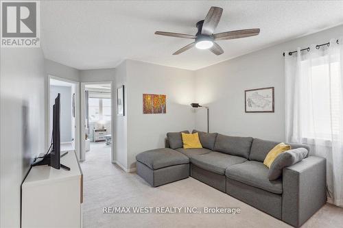 29 - 1231 Parkwest Place, Mississauga, ON - Indoor Photo Showing Living Room