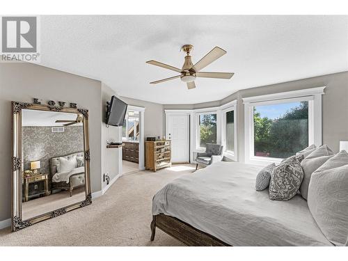 5327 Hedeman Court, Kelowna, BC - Indoor Photo Showing Bedroom