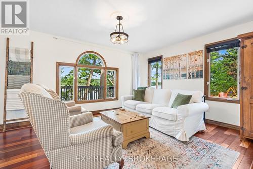 1403A Everett Lane, South Frontenac, ON - Indoor Photo Showing Living Room