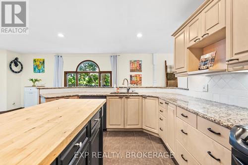 1403A Everett Lane, South Frontenac, ON - Indoor Photo Showing Kitchen