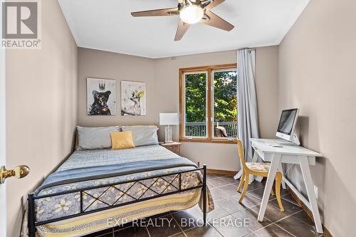 1403A Everett Lane, South Frontenac, ON - Indoor Photo Showing Bedroom