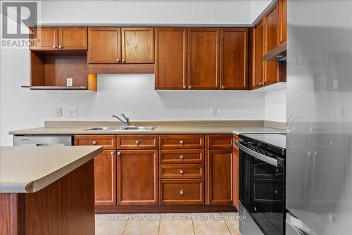 115 Templewood Drive, Kitchener, ON - Indoor Photo Showing Kitchen With Double Sink