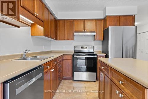 115 Templewood Drive, Kitchener, ON - Indoor Photo Showing Kitchen With Double Sink